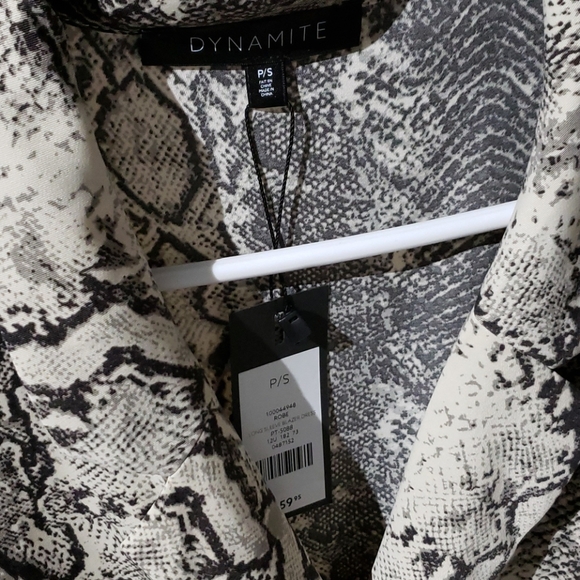 Dynamite snake print wrap dress - Picture 3 of 7
